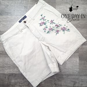 Abercrombie & Fitch 7" Inseam Embroidered Shorts Size 28 (6)
